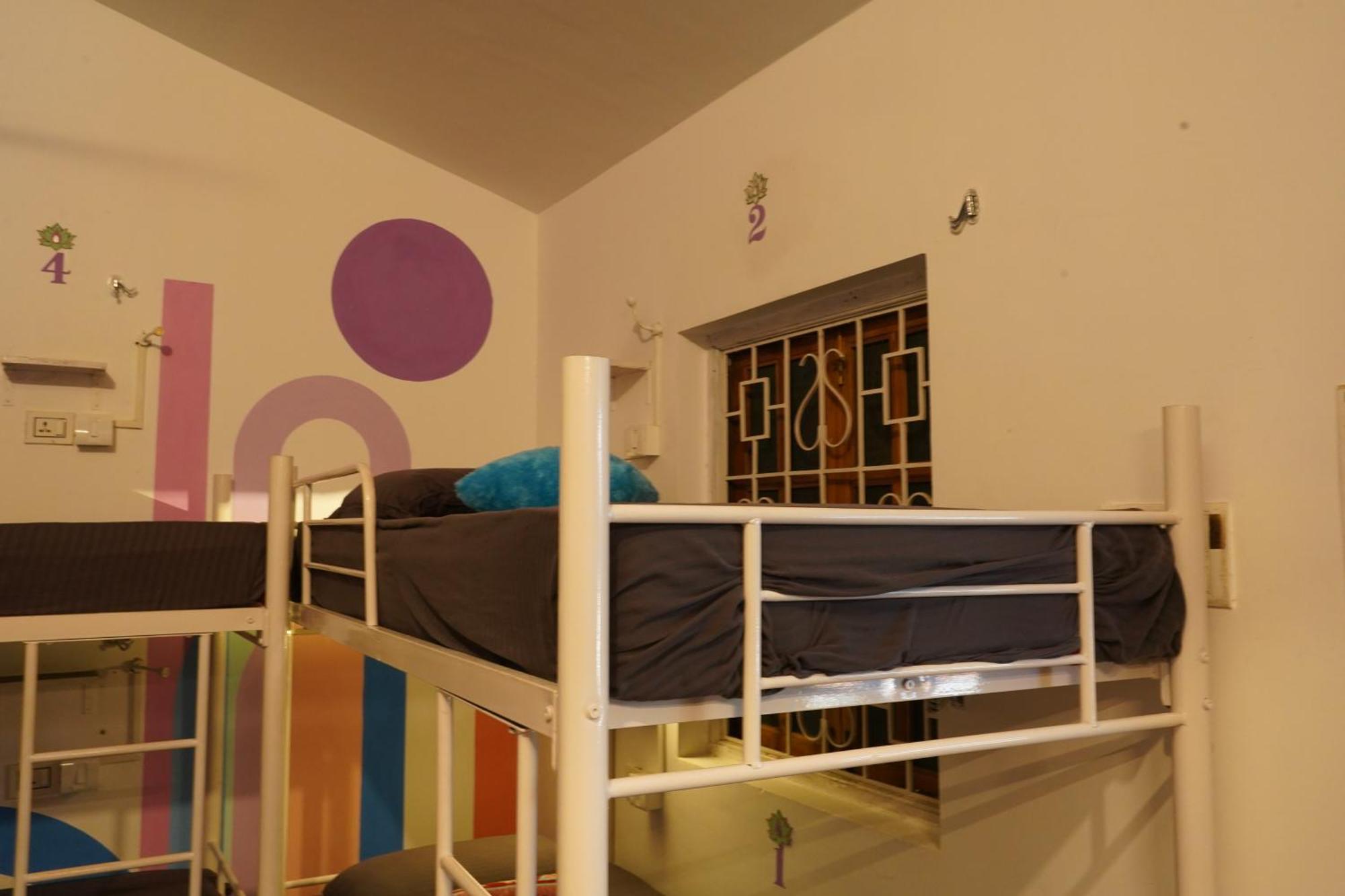 Pappi Chulo Vagator Hostel Bagian luar foto