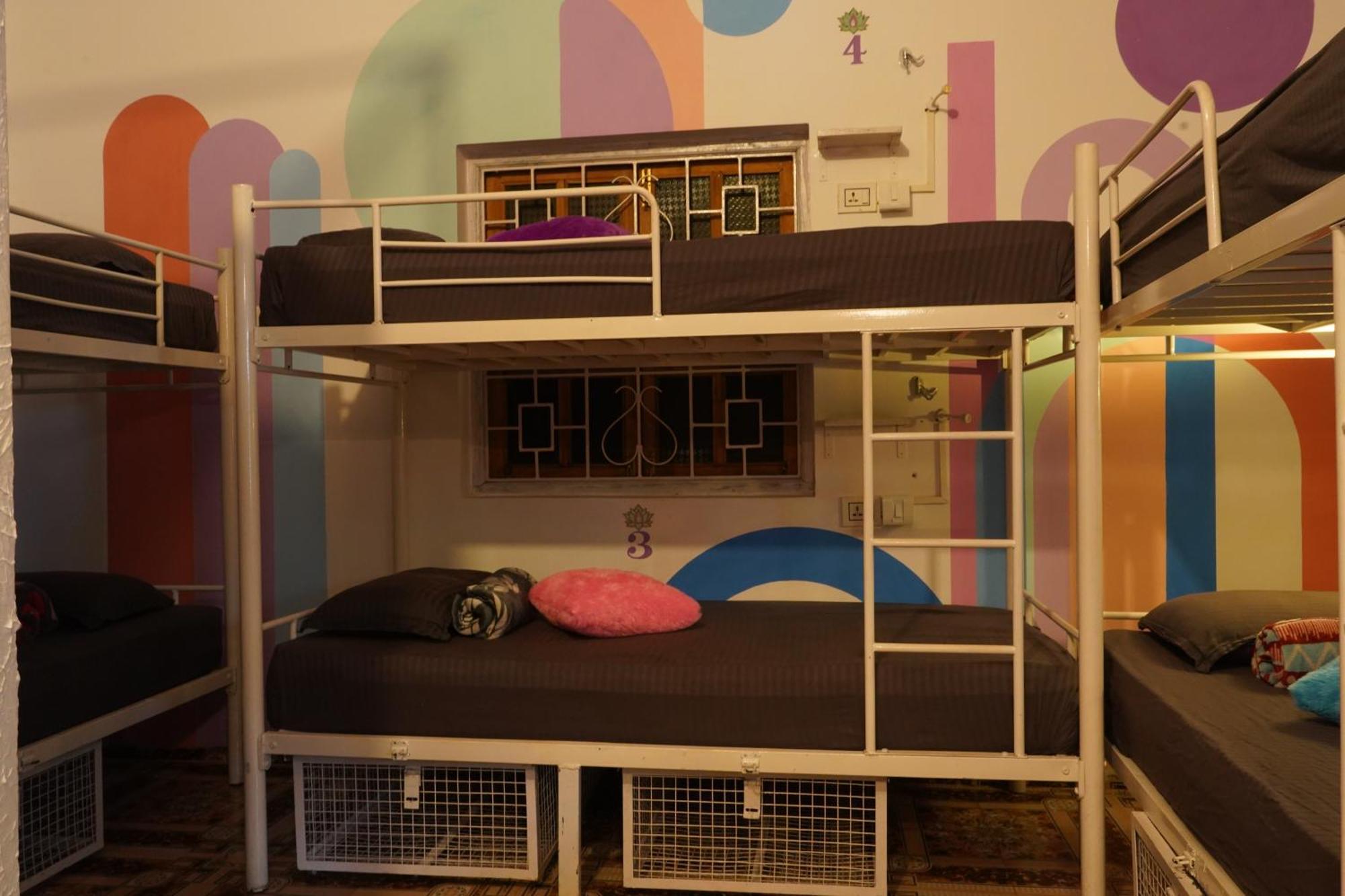 Pappi Chulo Vagator Hostel Bagian luar foto