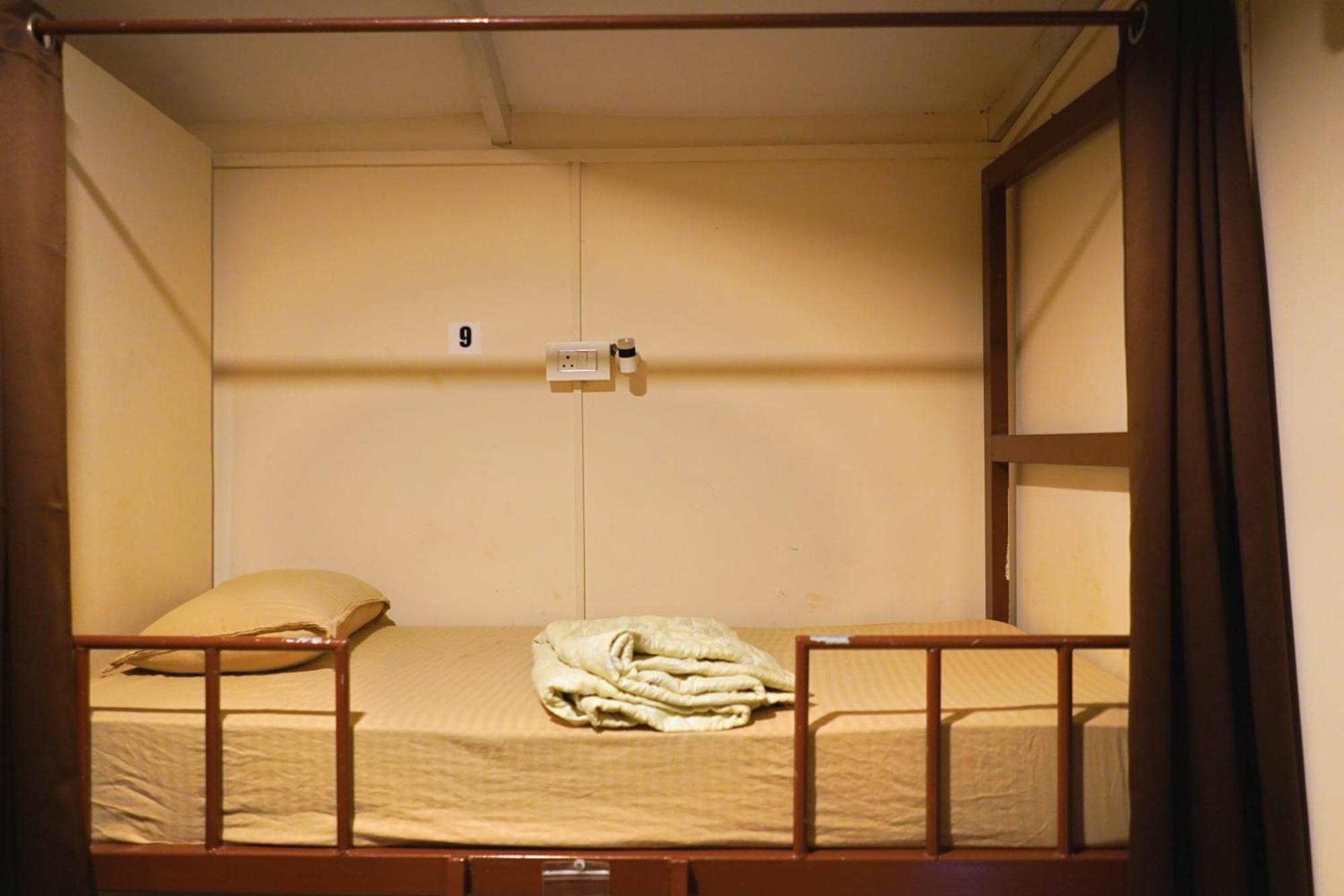 Pappi Chulo Vagator Hostel Bagian luar foto