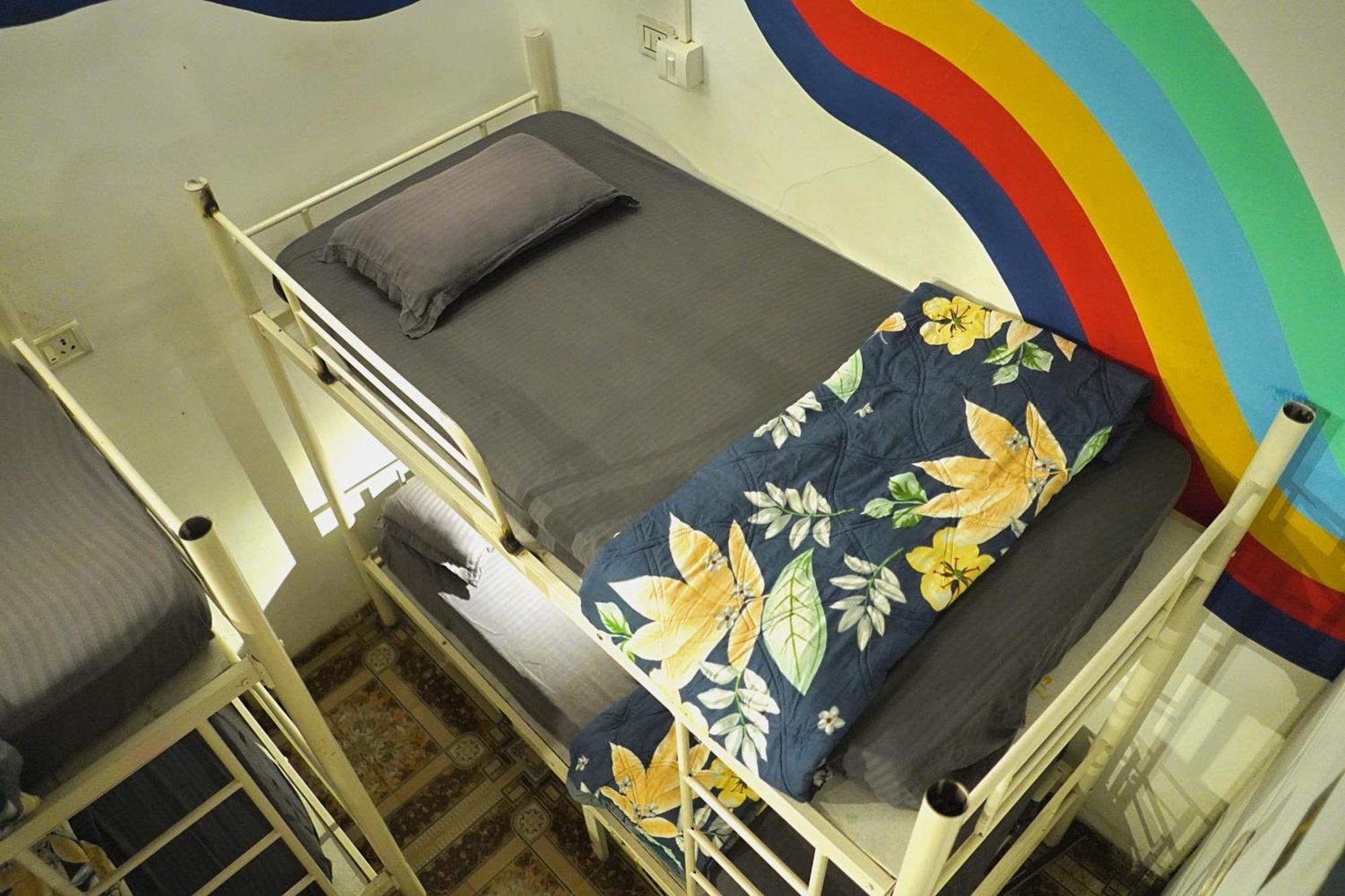 Pappi Chulo Vagator Hostel Bagian luar foto