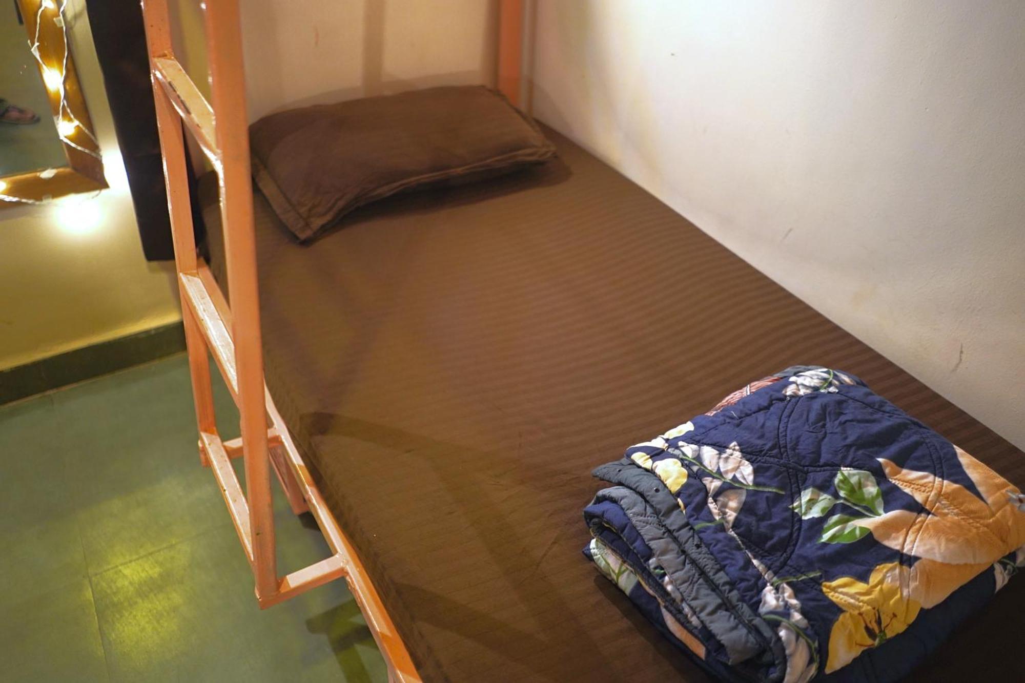 Pappi Chulo Vagator Hostel Bagian luar foto