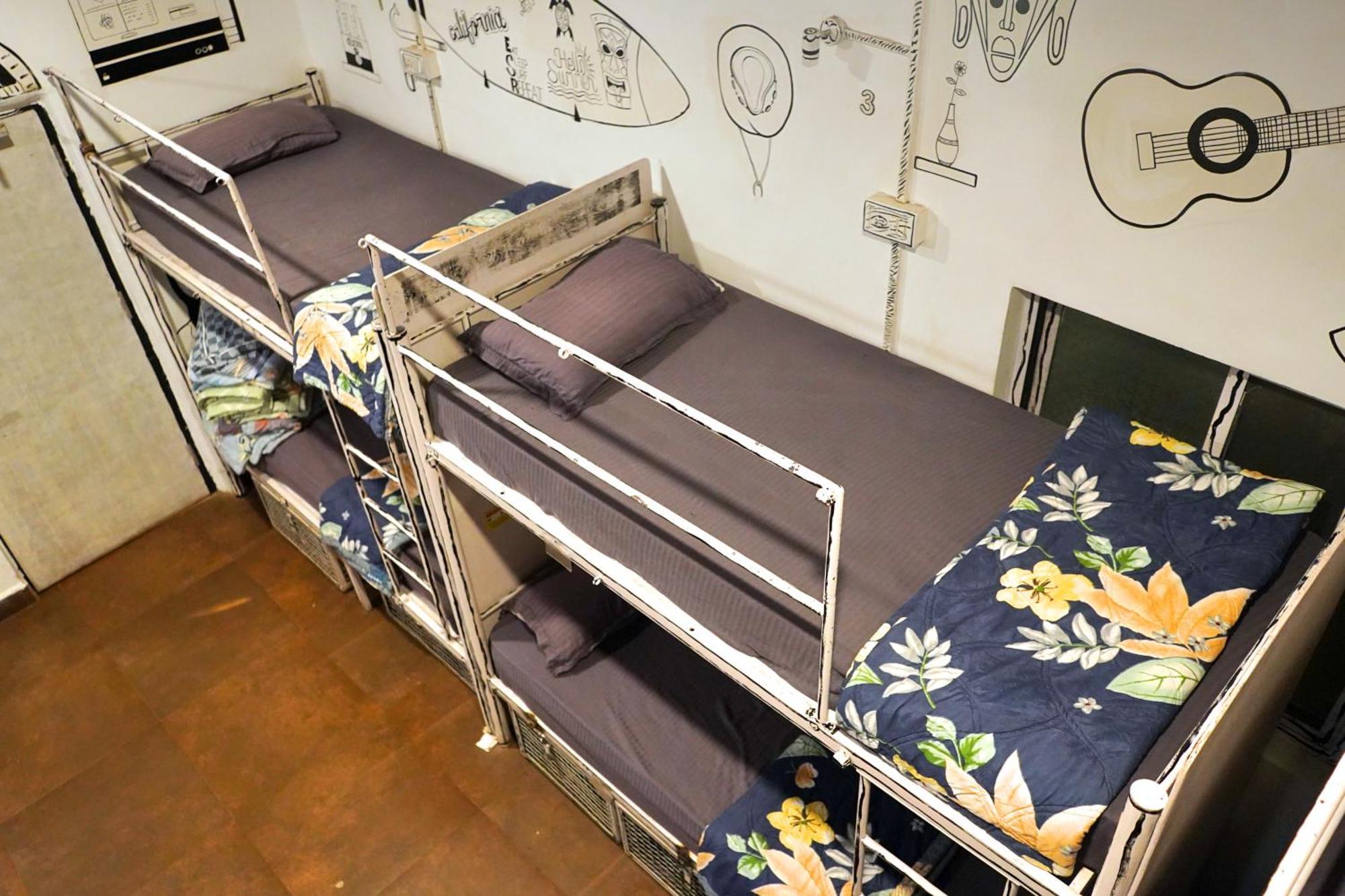 Pappi Chulo Vagator Hostel Bagian luar foto