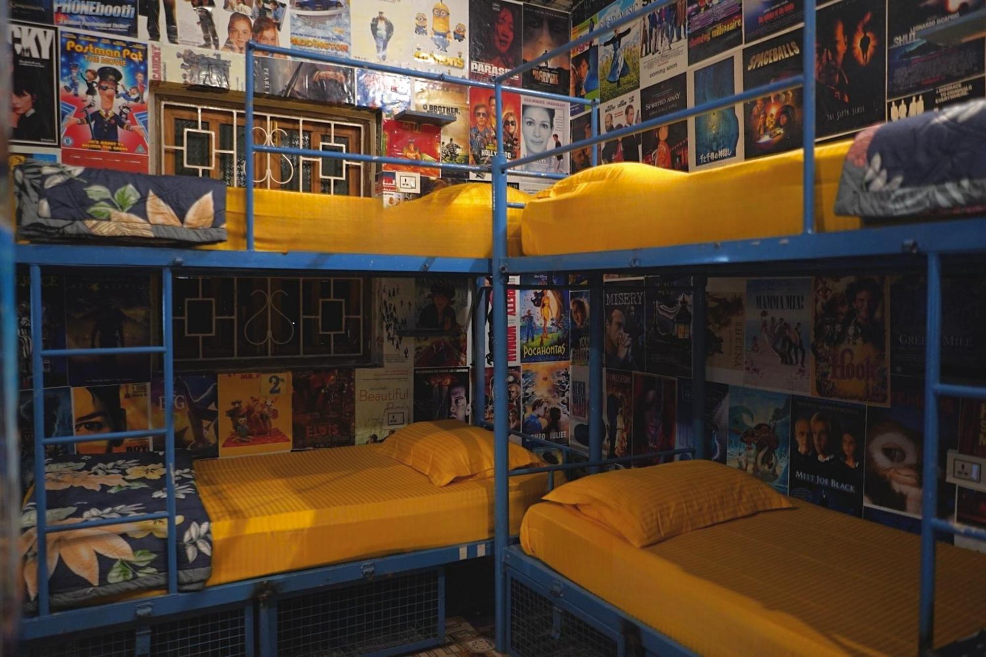 Pappi Chulo Vagator Hostel Bagian luar foto